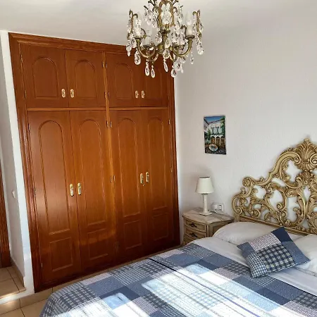 Delightful Burriana House With Magnificent & Sea Views. Vakantiehuis Nerja
